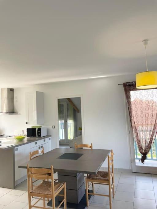 Appartement T3 Lumineux Tres Bien Equipe Avec Balcon Salies-de-Béarn Eksteriør billede