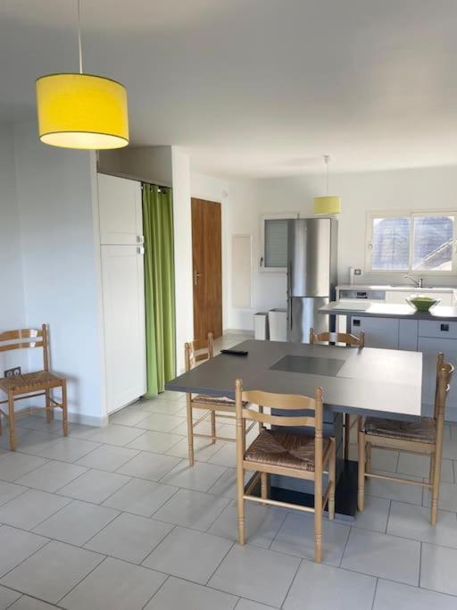 Appartement T3 Lumineux Tres Bien Equipe Avec Balcon Salies-de-Béarn Eksteriør billede